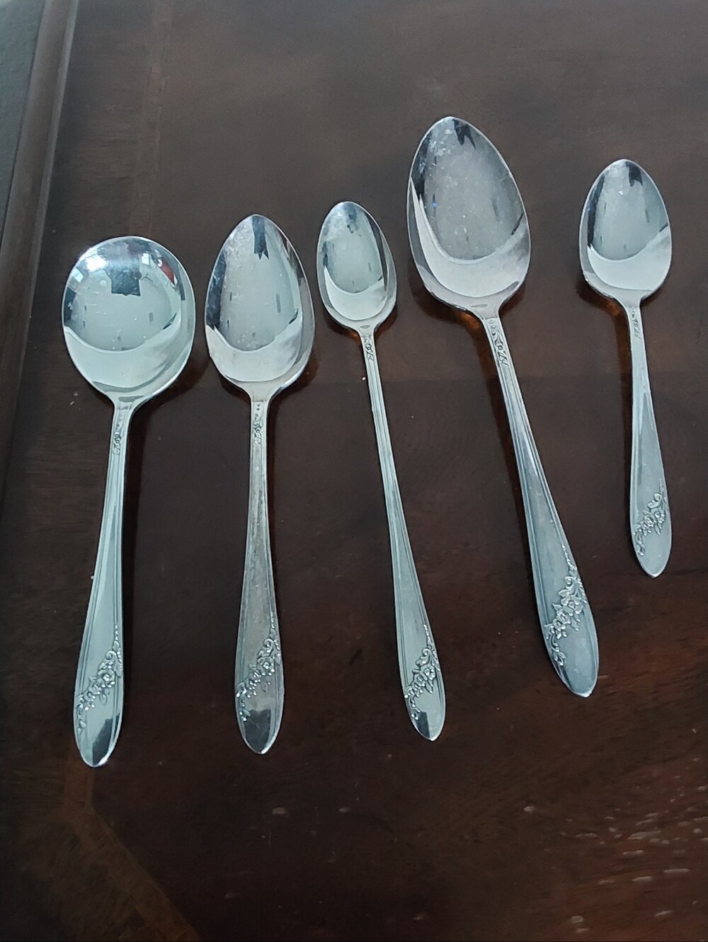 Oneida Silver Tone Community Tudor‎ Plate Flatware Set - 57 Pieces - Picture 2 of 5
